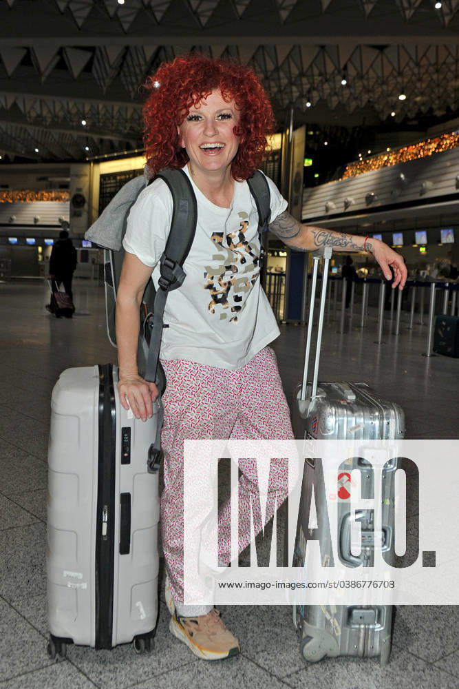 RTL Dschungelcamp 2024 Lucy Diakovska on the occasion of the departure of the candidates of the RTL program Ich bin ein Star holt mich hier raus to the Jungle Camp 2024 in Australia on 11 01 2024 at Frankfurt Main Airport 20240111MWI117512
