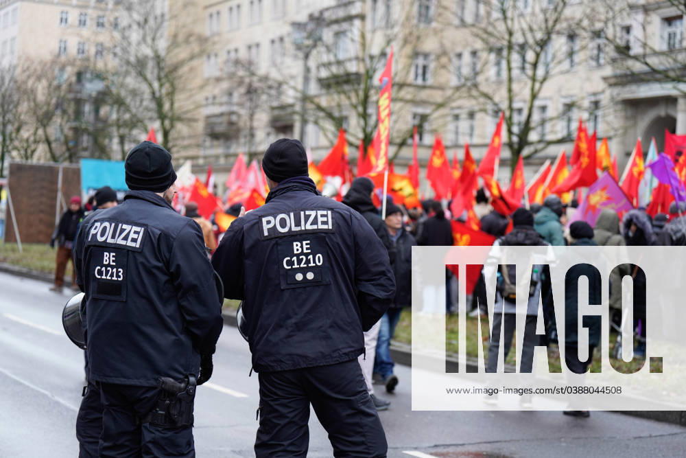 Liebknecht Luxemburg Demonstration, Police Liebknecht Luxemburg Demonstration Berlin Berlin GER