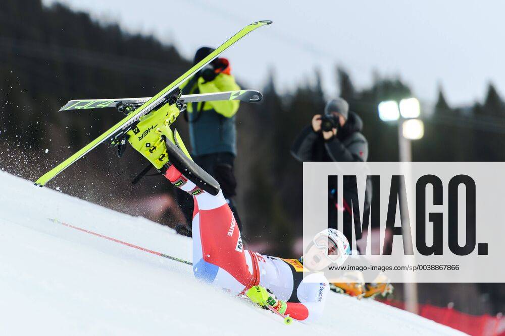 Daniel Yule of Switzerland falls when competing in men«s slalom during the FIS Alpine World Ski Championships on February 17 2019 in u0081re,