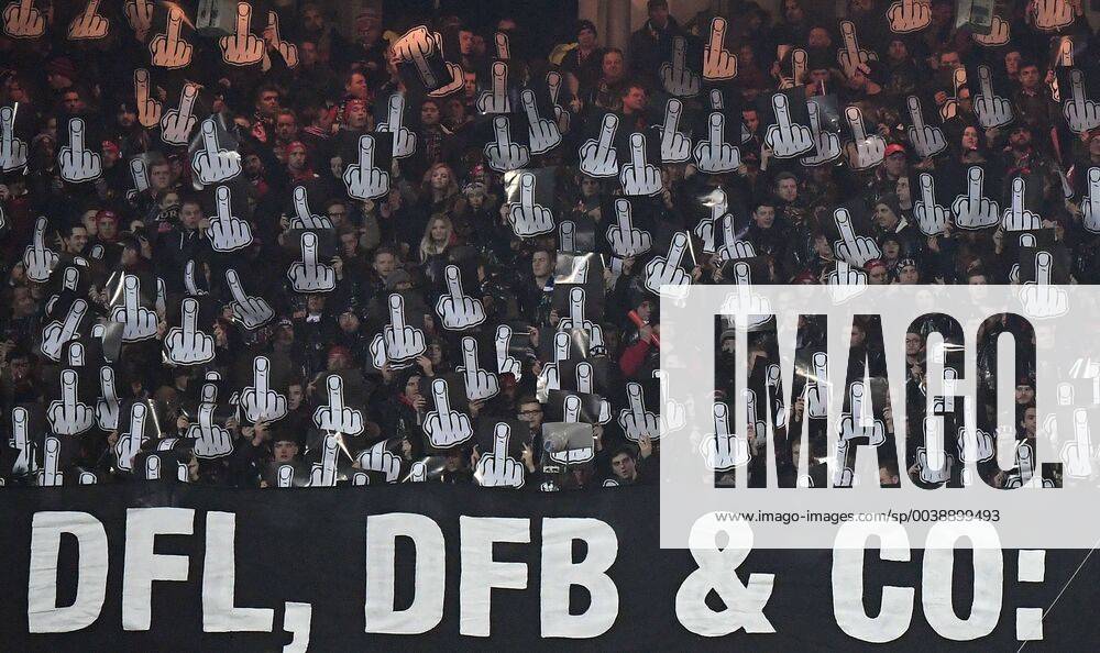 Football 1 Bundesliga 1 FC Nuremberg Borussia Dortmund v l Anti DFB DFL PLAKATE Nuremberg