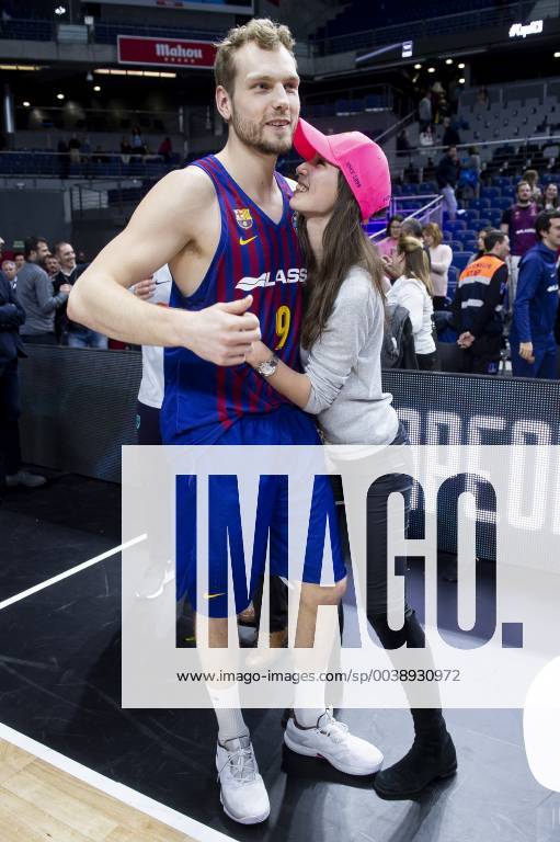 Madrid, Spain - Jaka Blazic of FC Barcelona Barca Lassa with his girlfriend during King s Cup Finals match between Real Madrid and FC Barcelona Lassa at Wizink Center in Madrid, Spain. February 17 2019. Real Madrid v FC Barcelona Lassa - Kings Cup Finals 2019 - ZUMAn230 20190217_zaa_n230_1311