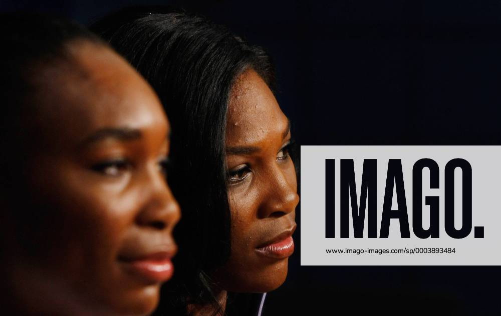 Serena (re.) und Venus Williams (beide USA) - Pressekonferenz zu den US Open 2008 - Tennis Damen US Open 2008, Grand Slam, WTA Tour, Pressekonferenz, Pressetermin Gruppe Flushing Meadow New York, NY, N.Y.