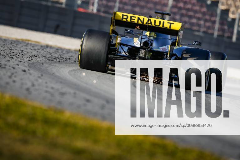 HULKENBERG Nico (ger), Renault F1 Team RS19, action during Formula 1 winter tests from February 18 to 21, 2019 at Barcelona, Spain - Photo Motorsports: FIA Formula One World Championship WM Weltmeisterschaft 2019, Test in Barcelona, Barcelona Barcelona Espagne Spain