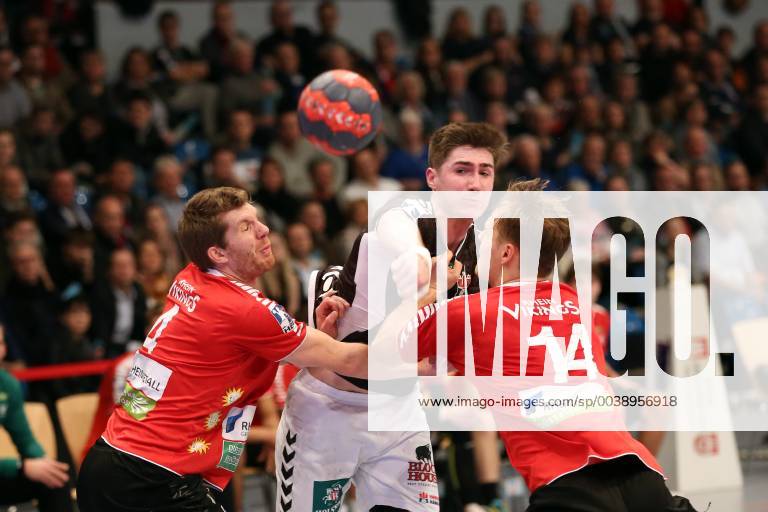 Handball 2 Handball Bundesliga 2018 2019 Handball Sportverein Hamburg vs. HC Rhein Vikings Christian Hoße HC Rhein Vikings Philipp Bauer Handball Sportverein Hamburg successful goalscoring Paul Skorupa HC Rhein Vikings Sporthalle Hamburg Hamburg Hamburg