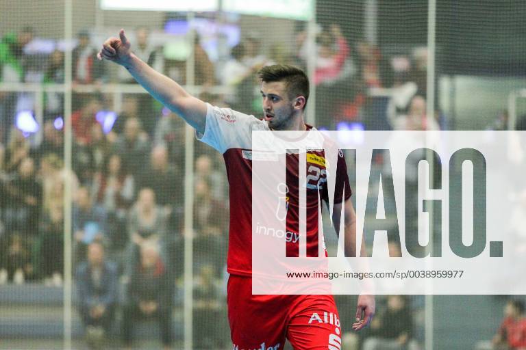 Dennis Szczesny Essen 22 shows his thumbs up at the game TUSEM Essen vs TuS N Luebbecke Handball 2 Bundesliga 22 02 2019 TUSEM Essen vs TuS N Luebbecke Handball 2 Bundesliga 22 02 2019 Essen