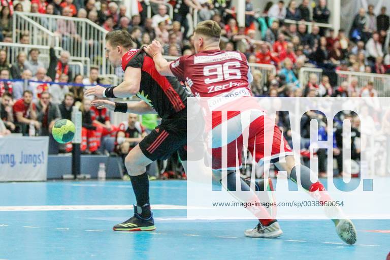 V left in the duel Lukasz Gierak Luebbecke 10 and Tim Zechel Essen 96 at the game TUSEM Essen vs TuS N Luebbecke Handball 2 Bundesliga 22 02 2019 TUSEM Essen vs TuS N Luebbecke Handball 2 Bundesliga 22 02 2019 Essen