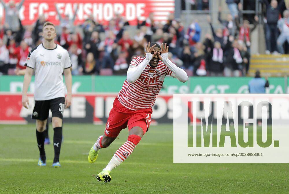 Köln RheinEnergieStadion 23 02 19 Tor zum 2 1 Torschütze Anthony Modeste Cologne cheers with his well-known glasses pose with Vincent Koziello in the game of the 2 Bundesliga between 1 FC Köln vs SV Sandhausen in the season 2018 2019 DFL regulations prohibit any use of photographs as image sequences and or quasi video