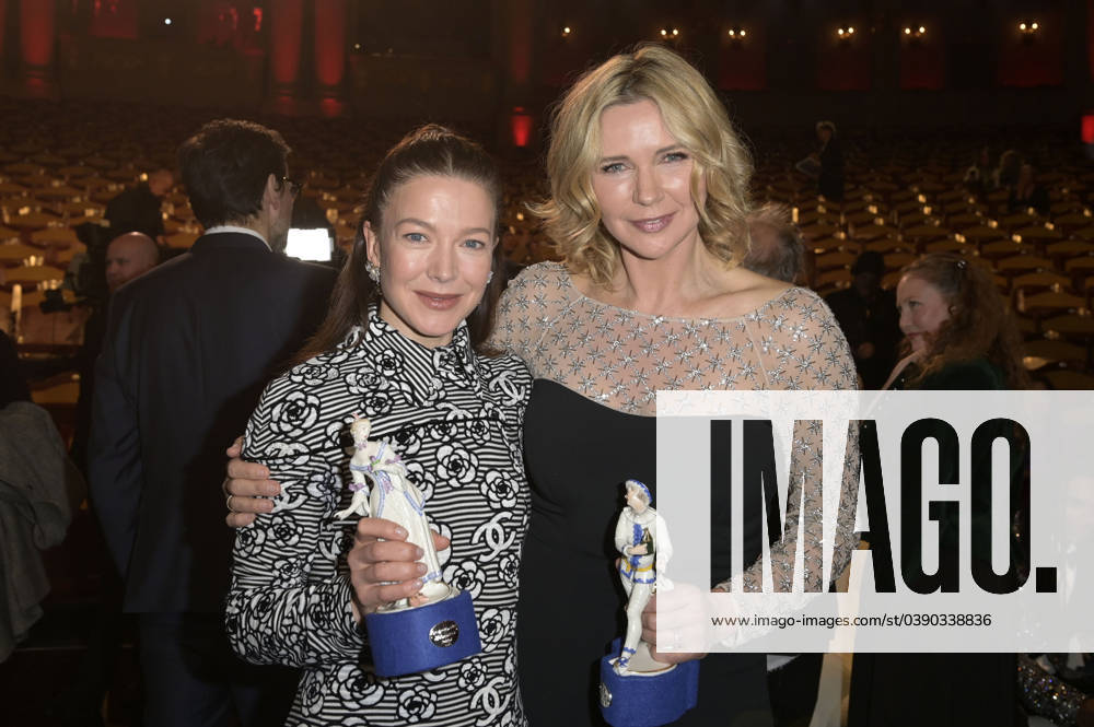 Hannah Herzsprung and Veronica Ferres at the presentation of the 45 Bavarian Film Award 2023 in the Prinzregententheater Munich, 19 01 2024 Foto:xF.xFuturexImagex bay_filmpreis_3556
