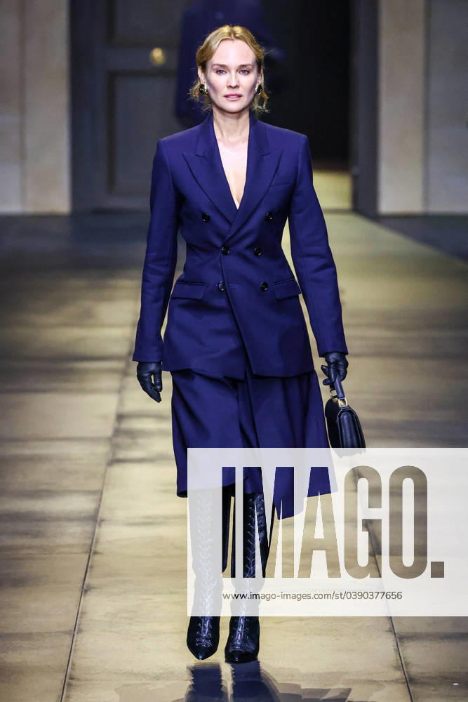Laetitia Casta, Audrey Marnay et ... au dÃ filÃ Ami - Alexandre Mattiussi Collection Homme PrÃªt-Ã -Porter Automne Hiver 2024 2025 lors de la Fashion Week de Paris (PFW) Diane Kruger au dÃ filÃ Ami - Alexandre Mattiussi Collection Homme PrÃªt-Ã -Porter Automne Hiver 2024-2025 lors de la Fashion Week de Paris (PFW), Ã Paris, France, le 19 janvier 2024. AMI - Alexandre Mattiussi Menswear Fall Winter 2024-2025 show as part of Paris Fashion Week in Paris, France, on January 18, 2024. Paris France