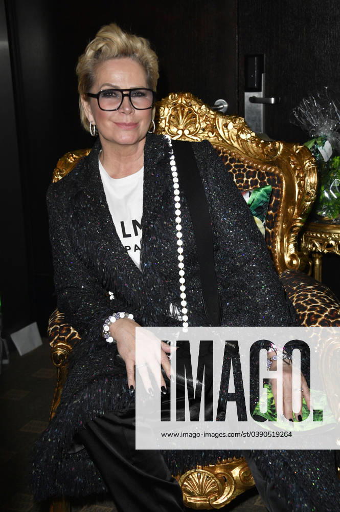 Claudia Effenberg at the public viewing of the RTL show Ich bin ein Star Holt mich hier raus at the Hotel Pullmann Schweizer Hof Berlin, 19 01 2024 Foto:xN.xKubelkax xFuturexImagex public_viewing_4152