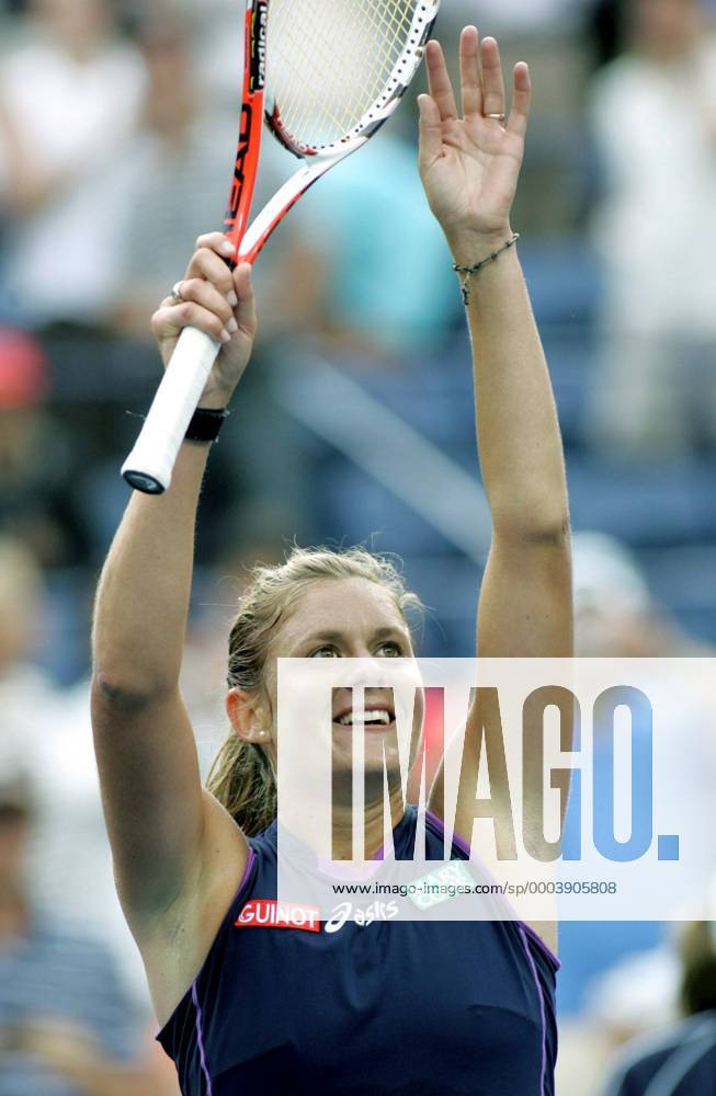 Julie Coin (Frankreich jubelt - (NYP20080828331) Tennis Damen US Open 2008, Grand Slam, WTA Tour Einzelbild Flushing Meadows New York, NY N Y
