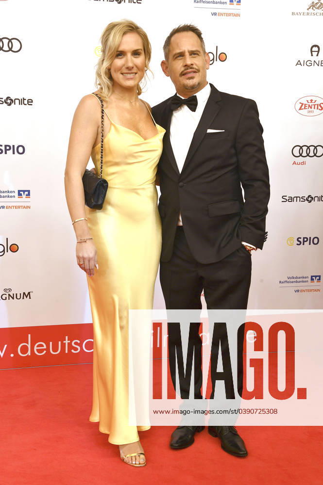 Moritz Bleibtreu with wife Saskia Bleibtreu at the 48 German Film Ball 2024 at the Hotel Bayerischer Hof Munich, 20 01 2024 Foto:xB.xInsingerx xFuturexImagex filmball_4203