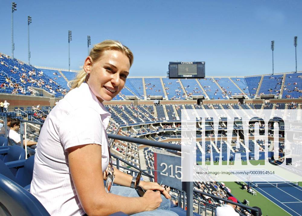 Eurosport Kommentatorin Barbara Schett (Österreich) Im Arthur Ashe Stadium in Flushing Meadows - Tennis Damen US Open 2008, Grand Slam, WTA Tour Einzelbild Flushing Meadows New York, NY N Y