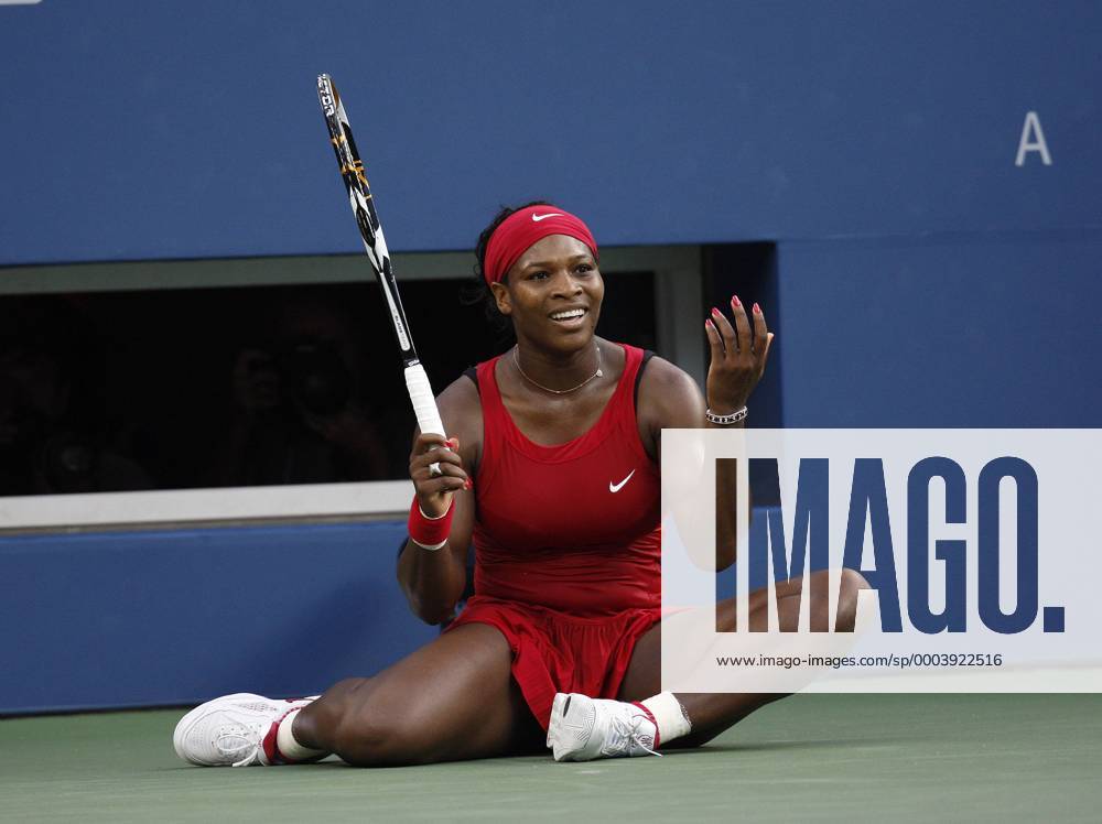 Serena Williams (USA) enttäuscht am Boden Tennis Damen US Open 2008, Grand Slam, WTA Tour Einzelbild Flushing Meadow New York, NY N Y
