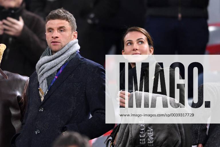 FOOTBALL CHAMPIONS LEAGUE SAISON 2018 2019 ACHTELFINAL RUECKSPIEL FC Bayern Muenchen FC Liverpool 13 03 2019 Thomas Mueller li with his wife Lisa