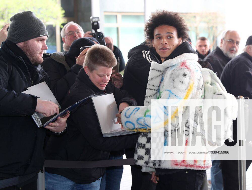 Germany Serbia preliminary reports Wolfsburg 18 03 2019 international Germany Serbia arrival national team hotel Ritz Wolfsburg Leroy Sane Wolfsburg
