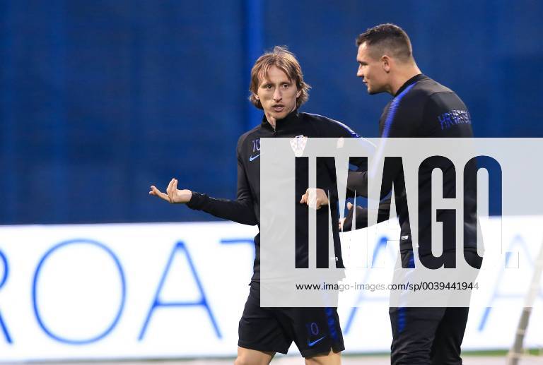 Fußball, Nationalteam Kroatien Training Croatian national football team training 20.03.2019. , Zagreb - On stadium Maksimir Croatian national football team held a training before qualifying matches for Euro 2020 against Azerbaijan and Hungary. Luka Modric and Dejan Lovren MarkoxPrpic PIXSELL