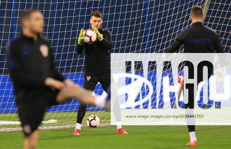Fußball, Nationalteam Kroatien Training Croatian national football team training 20.03.2019. , Zagreb - On stadium Maksimir Croatian national football team held a training before qualifying matches for Euro 2020 against Azerbaijan and Hungary. Dominik Livakovic MarkoxPrpic PIXSELL