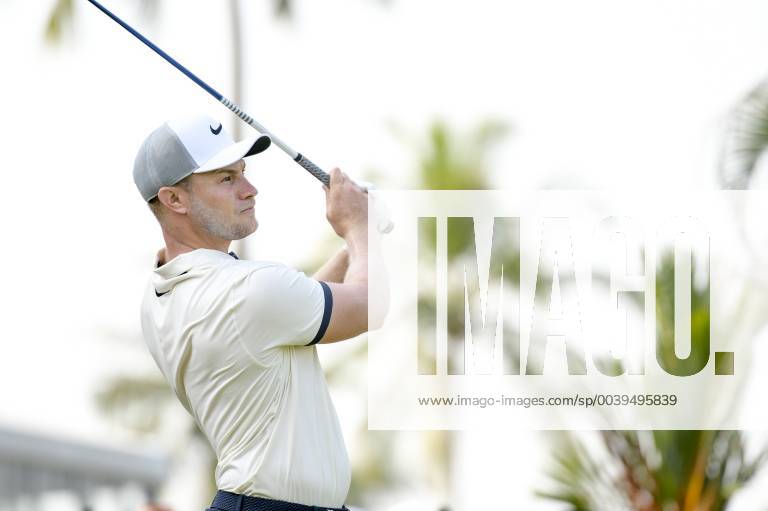 Kuala Lumpur, Malaysia - Oliver Fisher of England hits his tee-shot on the 1st hole on Day Four of the Maybank Championship at Saujana Golf and Country Club on March 24, 2019 in Kuala Lumpur, Malaysia. Maybank Championship 2019 - Day Four In Kuala Lumpur - ZUMAn230 20190324_zaa_n230_034