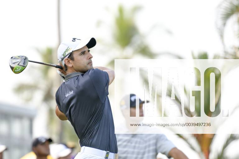 Kuala Lumpur, Malaysia - Fabrizio Zanotti of Paraguay hits his tee-shot on the 1st hole on Day Four of the Maybank Championship at Saujana Golf and Country Club on March 24, 2019 in Kuala Lumpur, Malaysia. Maybank Championship 2019 - Day Four In Kuala Lumpur - ZUMAn230 20190324_zaa_n230_061