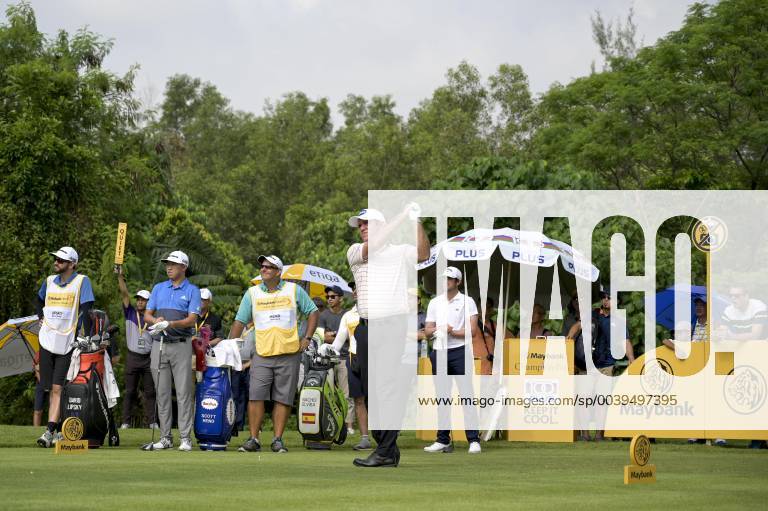 Kuala Lumpur, Malaysia - Scott Hend of Australia hits his tee-shot on the 2nd hole on Day Four of the Maybank Championship at Saujana Golf and Country Club on March 24, 2019 in Kuala Lumpur, Malaysia. Maybank Championship 2019 - Day Four In Kuala Lumpur - ZUMAn230 20190324_zaa_n230_059