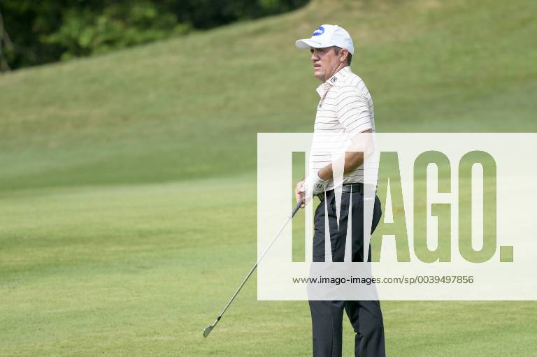 Kuala Lumpur, Malaysia - Scott Hend of Australia hits his tee-shot on the 1st hole on Day Four of the Maybank Championship at Saujana Golf and Country Club on March 24, 2019 in Kuala Lumpur, Malaysia. Maybank Championship 2019 - Day Four In Kuala Lumpur - ZUMAn230 20190324_zaa_n230_087