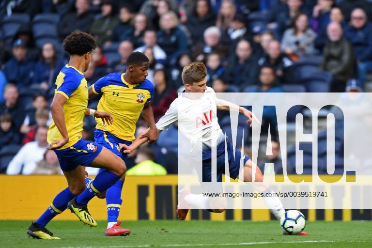 London, United Kingdom - Tottenham U18 defender Dennis Cirkin in action during the Under 18 Premier League match between Tottenham Hotspur and Southampton at the Tottenham Hotspur Stadium, London on Sunday 24th March 2019. Tottenham Hotspur v Southampton - U18 Premier League - ZUMAn230 20190324_zaa_n230_709