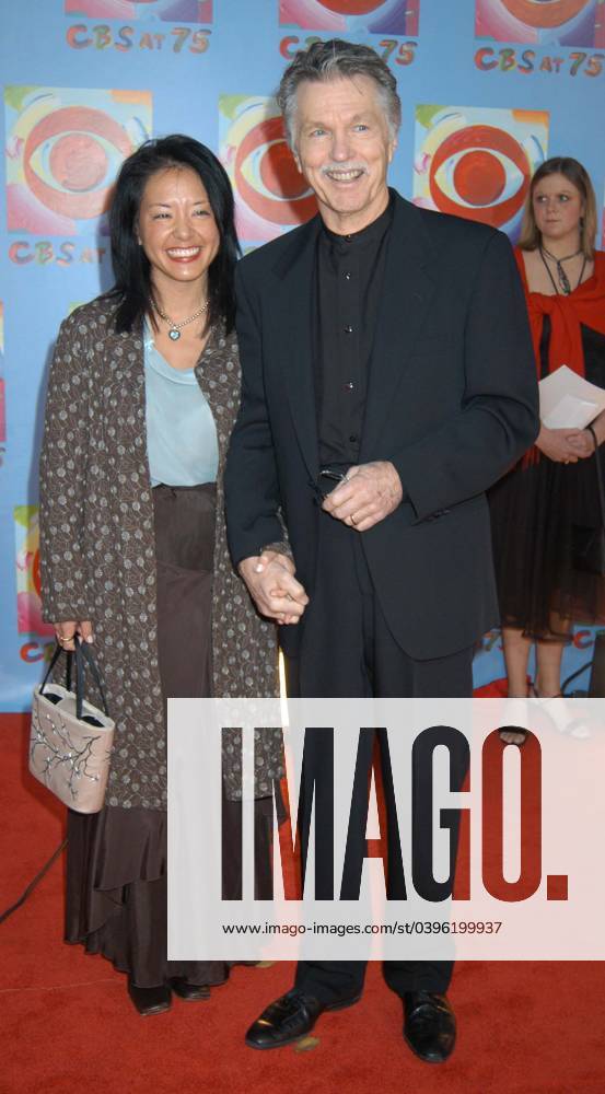 11 02 03 NYC Tom Skerritt arrives at CBS at 75 at the Hammerstein Ballroom Digital Photo by Brian Zak PHOTOlink www.photolink.org 305-695-3935 New York New York USA