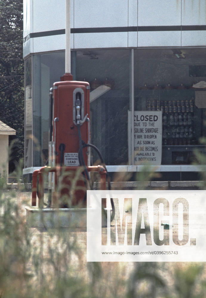 Closed gas station Closed gas station in Delaware in June 1973 Photograph by Dennis Brack bs b 17 Millsboro Delaware USA
