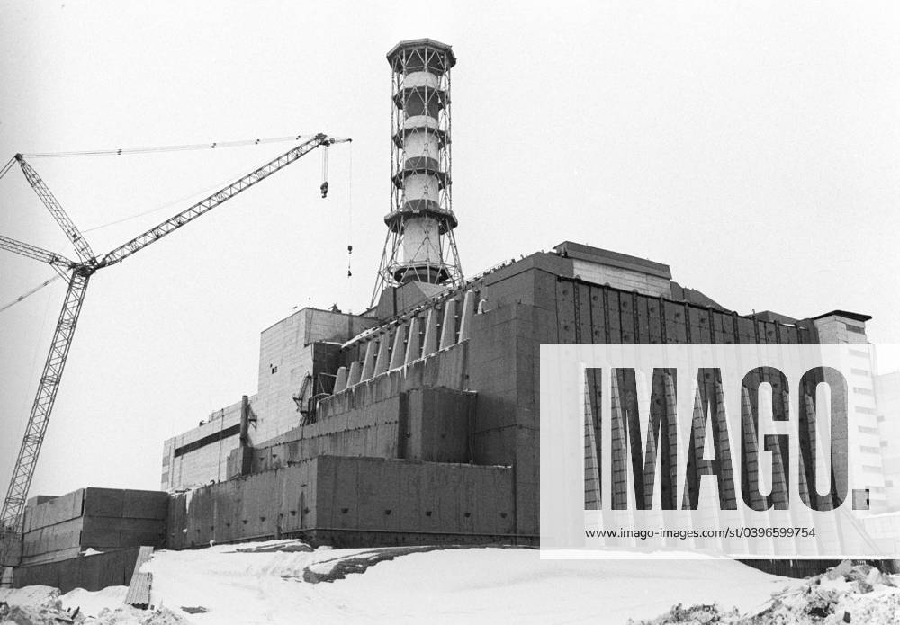 The Chernobyl nuclear power plant 802566 30.11.1987 The Chernobyl nuclear power plant named after Lenin, the site of the April 26, 1986 major nuclear accident. Igor Kostin Sputnik Chernobyl Kiev region Ukraine