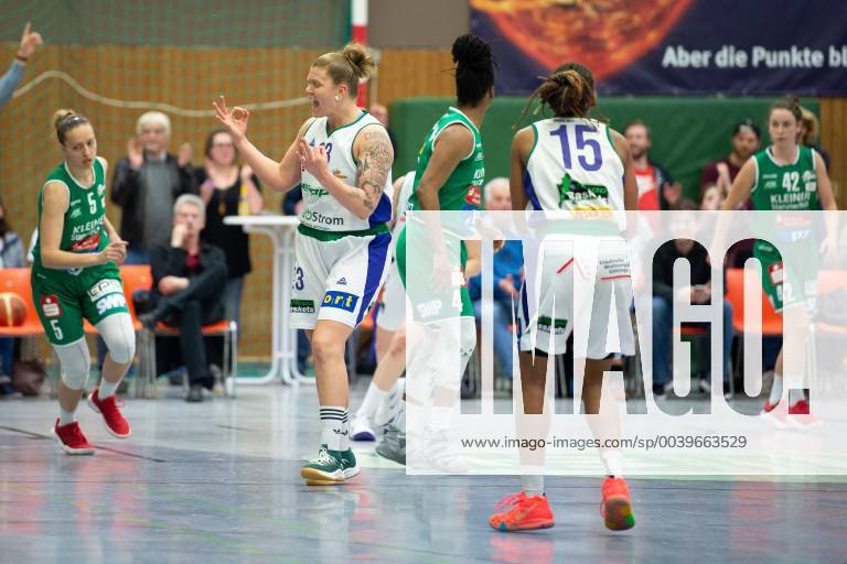 Flippo Baskets BG 74 Rutronik Stars Keltern Basketball Women DBBL Playoffs Quarter Finals Game 2 flippo Baskets BG 74 Rutronik Stars Keltern 03 04 2019 Göttingen Göttingens Klaudia Grudzien M gestikuliert im Spiel Göttingen Niedersachsen Germany