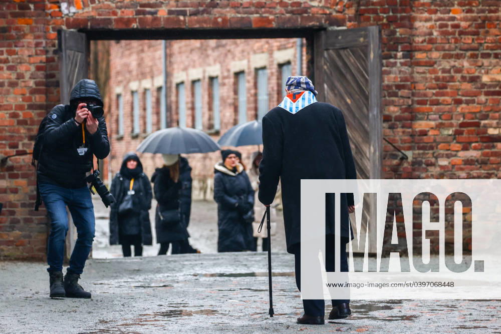 Stanislaw Zalewski, Holocaust survivor, walks away after attending a wreath lying ceremony in front of the Death Wall in the former Nazi German Auschwitz I concentration camp at Memorial and Museum Auschwitz-Birkenau during the 79th Anniversary Of Auschwitz-Birkenau Liberation and Holocaust Remembrance Day in Oswiecim, Poland on January 27, 2024. Oswiecim Poland - ZUMAz156 20240127_zip_z156_013