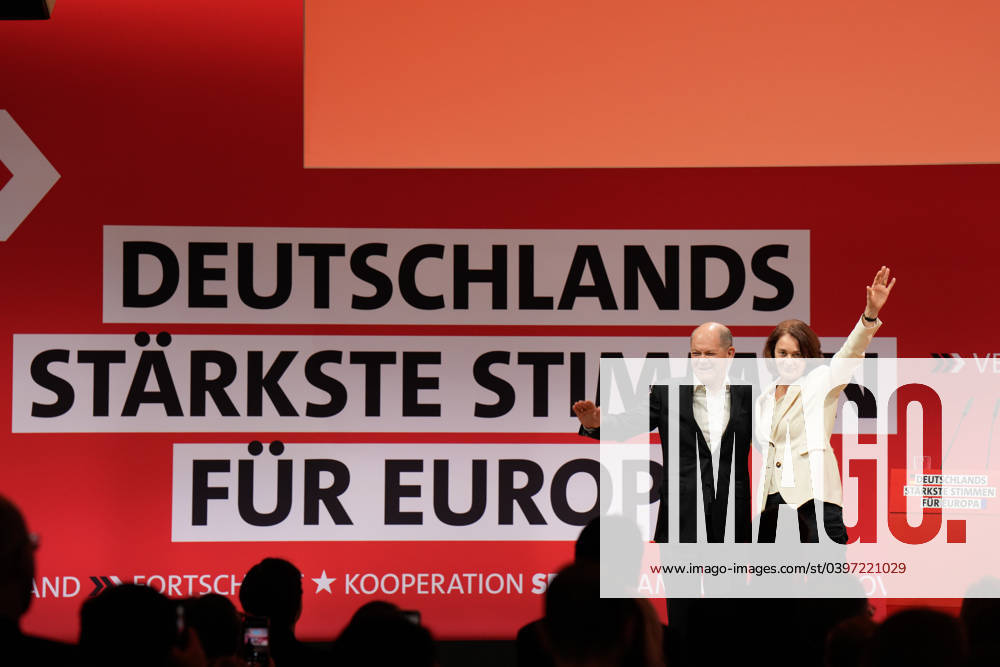 European Delegates Conference of the SPD on January 28, 2024 in Berlin European Delegates Conference of the SPD on January 28, 2024 in Berlin, Federal Chancellor Olaf Scholz, Katarina Barley, lead candidate for the European elections Berlin Berlin GER