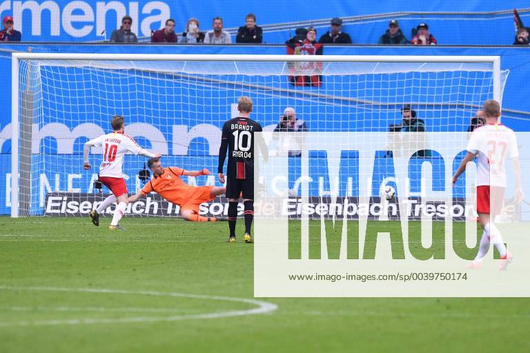 Football 1 Bundesliga 28 Matchday Bayer 04 Leverkusen RB Leipzig on 06 04 2019 in the BayArena in Leverkusen Goal to 2 3 by penalty by Emil Forsberg Leipzig DFL regulations prohibit any use of photographs as image sequences and or quasi video xRx
