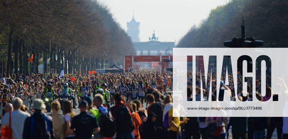 Athletics Berlin 07 04 2019 GENERALI BERLINER HALF MARATHON 21 0975 Km LAEUFER Victory Column START STRASSE DES 17 JUNI Photo Eberhard Thonfeld camera 4