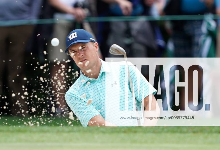 Jordan Spieth hits from a bunker on the 4th hole during a practice round before the 2019 Masters Tournament at Augusta National Golf Club in Augusta, Georgia, on April 9, 2019. AUG20190409302 KEVINxDIETSCH