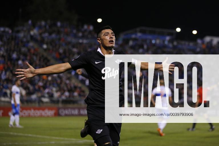 Futbol, Universidad Catolica vs Libertad. Copa Libertadores 2019 El jugador de Libertad Oscar Cardozo celebra su gol contra Universidad Catolica durante el partido del grupo H de Copa Libertadores en el estadio San Carlos de Apoquindo. Santiago de Chile. 10 04 2019 Javier Torres Photosport Football, Universidad Catolica vs Libertad. Copa Libertadores Championchip 2019 Libertad s player Oscar Cardozo, celebrates his goal against Universidad Catolica during group H for Copa Libertadores Championship held at San Carlos de Apoquindo stadium. Santiago, Chile. 10 04 2019 Javier Torres Photosport Universidad Catolica vs Libertad, Copa Libertadores 2019