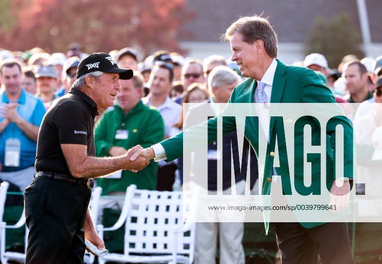 Golf legend Gary Player shakes hands with Chairman of Augusta National Fred Ridley after the ceremonial tee shot to start the Masters Tournament at Augusta National Golf Club in Augusta, Georgia, on April 11, 2019. AUG20190411308 KEVINxDIETSCH
