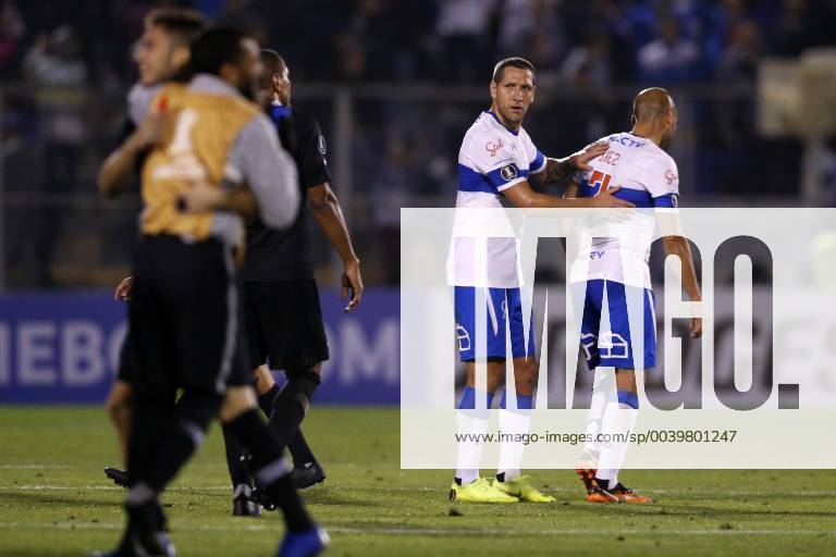 Futbol, Universidad Catolica vs Libertad. Copa Libertadores 2019 Los jugadores de Universidad Catolica se lamentan luego de perder contra Libertad el partido del grupo H de Copa Libertadores en el estadio San Carlos de Apoquindo. Santiago de Chile. 10 04 2019 Javier Torres Photosport Football, Universidad Catolica vs Libertad. Copa Libertadores Championchip 2019 Universidad Catolica s players react after losing against Libertad during group H for Copa Libertadores Championship held at San Carlos de Apoquindo stadium. Santiago, Chile. 10 04 2019 Javier Torres Photosport Universidad Catolica vs Libertad, Copa Libertadores 2019