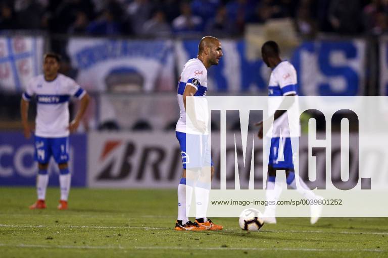 Futbol, Universidad Catolica vs Libertad. Copa Libertadores 2019 Los jugadores de Universidad Catolica se lamentan luego de perder contra Libertad el partido del grupo H de Copa Libertadores en el estadio San Carlos de Apoquindo. Santiago de Chile. 10 04 2019 Javier Torres Photosport Football, Universidad Catolica vs Libertad. Copa Libertadores Championchip 2019 Universidad Catolica s players react after losing against Libertad during group H for Copa Libertadores Championship held at San Carlos de Apoquindo stadium. Santiago, Chile. 10 04 2019 Javier Torres Photosport Universidad Catolica vs Libertad, Copa Libertadores 2019