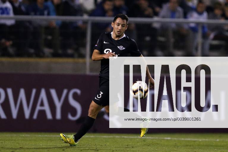 Futbol, Universidad Catolica vs Libertad. Copa Libertadores 2019 El jugador de Libertad Ivan Piris , controla el balon con Universidad Catolica durante el partido del grupo H de Copa Libertadores en el estadio San Carlos de Apoquindo. Santiago de Chile. 10 04 2019 Javier Torres Photosport Football, Universidad Catolica vs Libertad. Copa Libertadores Championchip 2019 Libertad s player Ivan Piris controls the ball against Universidad Catolica during group H for Copa Libertadores Championship held at San Carlos de Apoquindo stadium. Santiago, Chile. 10 04 2019 Javier Torres Photosport Universidad Catolica vs Libertad, Copa Libertadores 2019