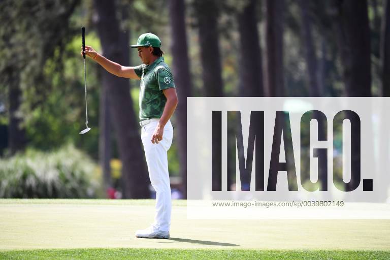 Rickie Fowler lines up a putt on the 3rd green during the first round of the Masters Tournament at Augusta National Golf Club in Augusta, Georgia, on April 11, 2019. AUG20190411347 KEVINxDIETSCH
