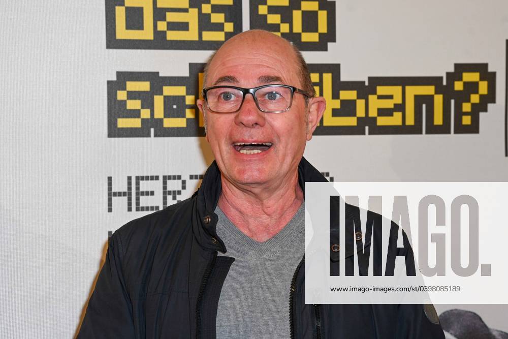 Premiere Darf ich das so schreiben on 30 01 2024 at the Lichtburg in Essen Uwe Karl Heinrich Lyko Cabaret artist and comedian at the world premiere Darf ich das so schreiben at the Lichtburg in Essen