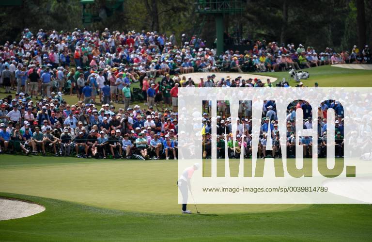 Jordan Spieth putts on the second green during the second round of the Masters Tournament at Augusta National Golf Club in Augusta, Georgia, on April 12, 2019. AUG20190412321 KEVINxDIETSCH