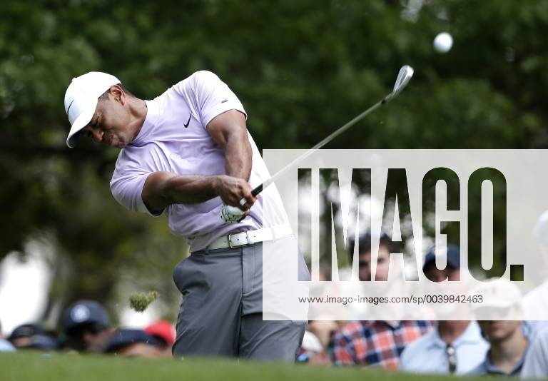 Tiger Woods hits a tee shot on the 4th hole in the third round at the 2019 Masters Tournament at Augusta National Golf Club in Augusta, Georgia, on April 13, 2019. AUG20190413908 JOHNxANGELILLO