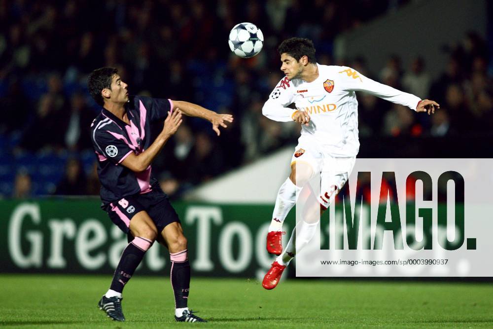 Cicinho (AS Rom, re.) gegen Yoann Gourcuff (Bordeaux) - (pan28162) Fußball EC 1 Herren Champions League 2008 2009, Girondins Bordeaux - AS Roma 1:3 Gruppe Bordeaux Dynamik,