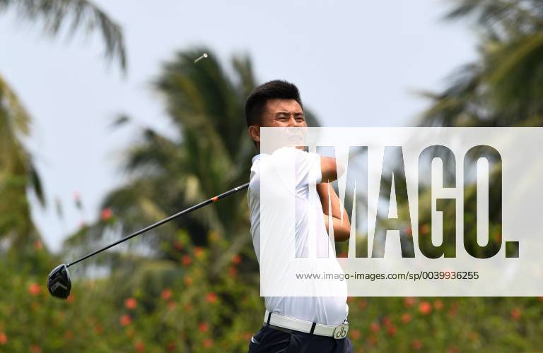 (190420) -- BOAO, April 20, 2019 (Xinhua) -- Zhang Huilin of China tees off on the 14th hole during the third round of the Boao Open in Boao, south China s Hainan Province, on April 20, 2019. The 2019 China Tour s Boao Open is held from April 15 to 21. (Xinhua Yang Guanyu) (SP)CHINA-BOAO-GOLF-CHINA TOUR-BOAO OPEN (CN)