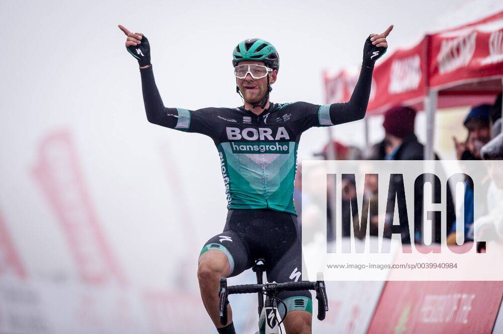Felix Grossschartner AUT BORA hansgrohe wins the 5 stage Turkey Tour 2019 and at the same time takes over the overall ranking Finish Finish Finish Sprint Finish Arrival Final Sprint Jubilee Joy Luck Emotion Emotions Mimic Mimic Gestic Gestic Action Racing Scene Landscape Landscape Horizontal Event 55 Presidential Cycling Tour of Turkey 5 stage Stage 5 Bursa to map 164 1 km Location Map Region Province Kocaeli Country Turkey Turkey Europe Asia Asia Date Date 20 04 2019 Stiehl Photography