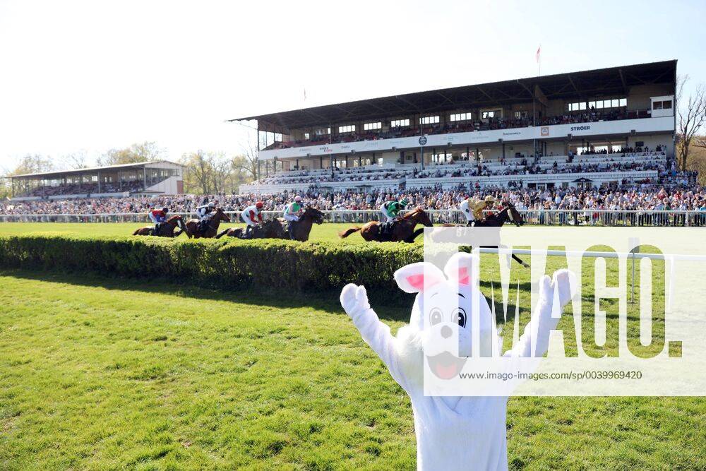 Hoppegarten Brandenburg GER Easter race day in Hoppegarten racecourse Hoppegarten 190421D610HOPPEGARTEN JPG