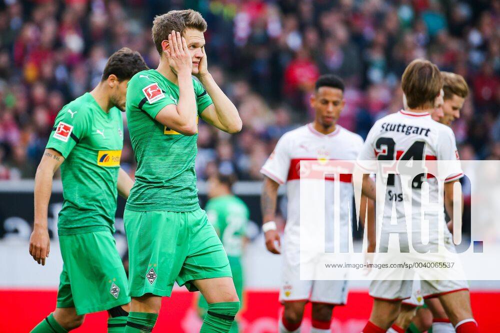 Matthias Ginter Borussia Moenchengladbach dissatisfied DFL regulations prohibit any use of photographs as image sequences and or quasi video GER Fussball 1 Bundesliga VfB Stuttgart Borussia Moenchengladbach 27 04 2019 Stuttgart